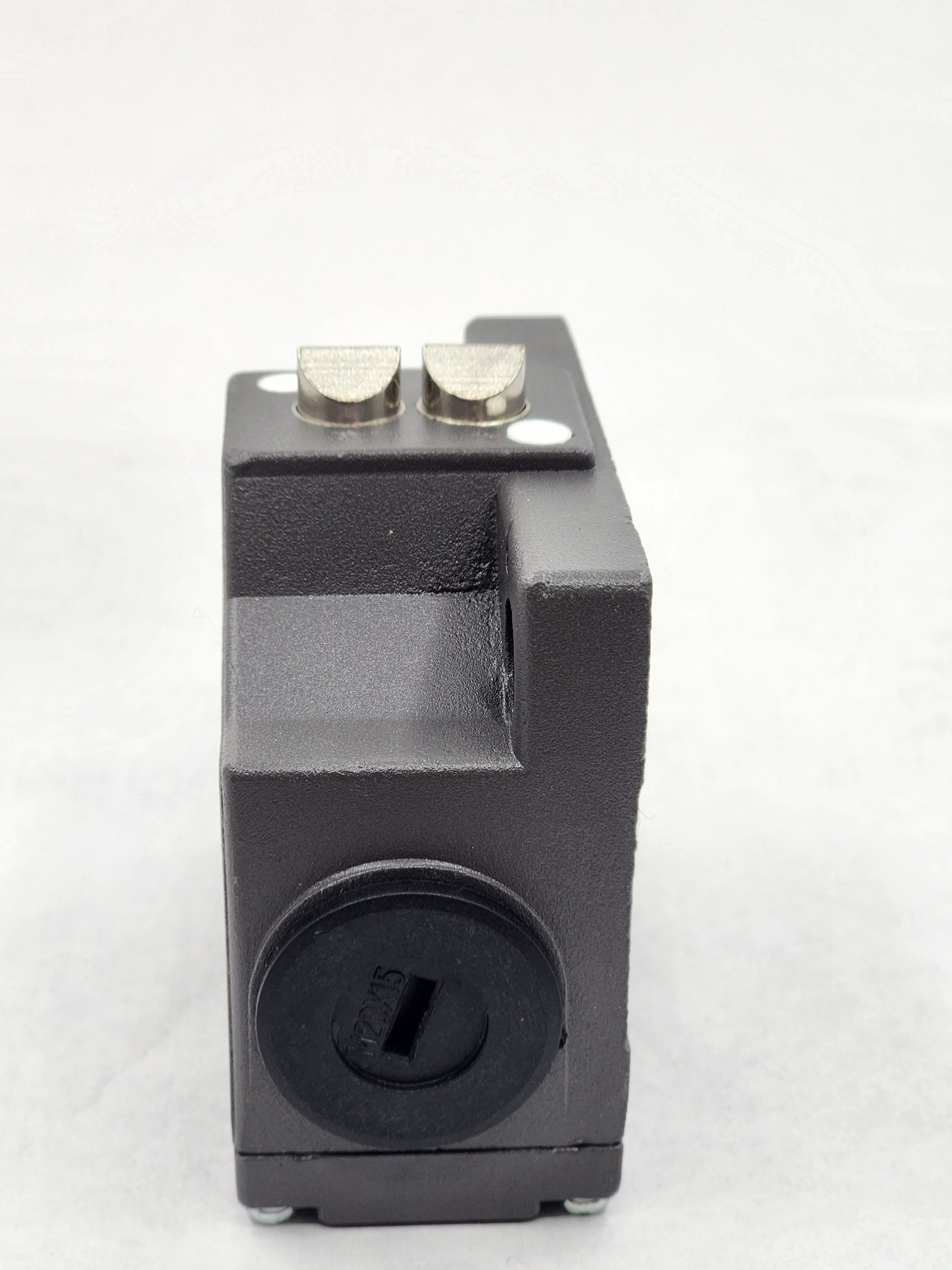 BNS 819 B02 D12 61 -12-10  BALLUFF Eksen Switchi