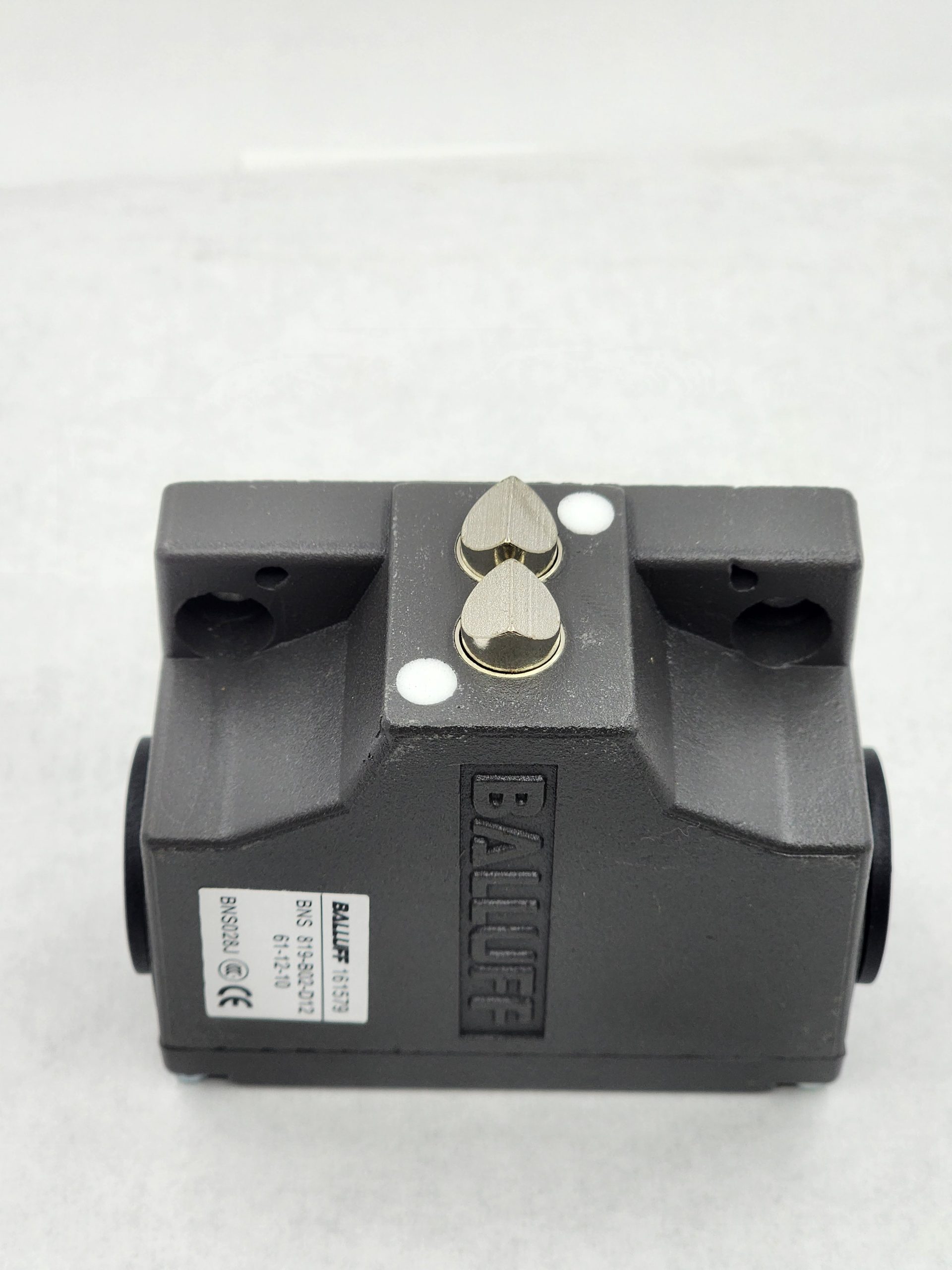 BNS 819 B02 D12 61 -12-10  BALLUFF Eksen Switchi