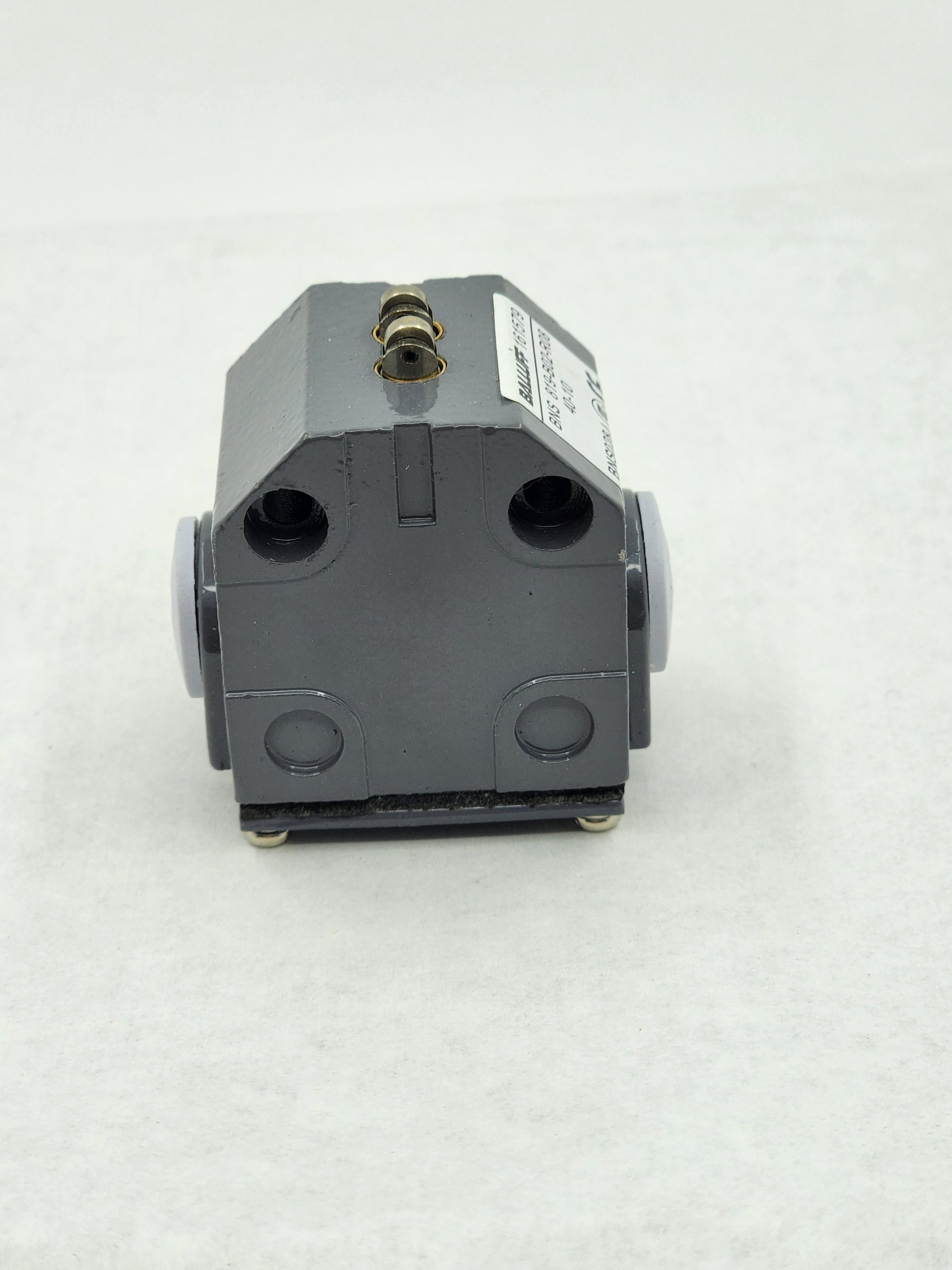 BNS 819 B02 R08 40-10.  BALLUFF Eksen Switchi