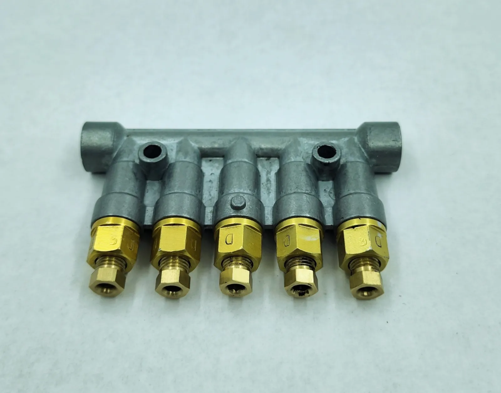 Cnc Yağ Dağıtıcı T-86 DOZAJLAMALI  5 li